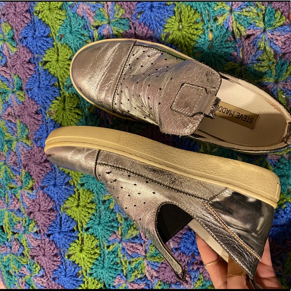 shiny metallic silver steve madden shoes